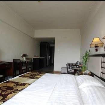 Green Bamboo Hotel Guilin Exterior foto